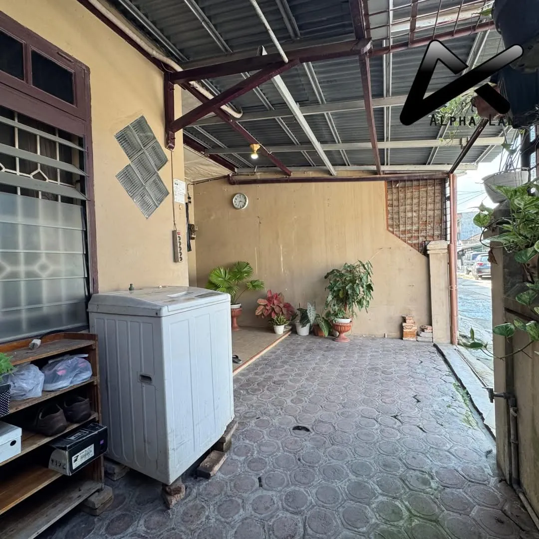 Dijual Rumah Strategis di Jalan Brigjen Zein Hamid,